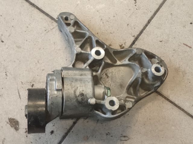 bontott VW GOLF V Klímakompresszor Tartó Bak