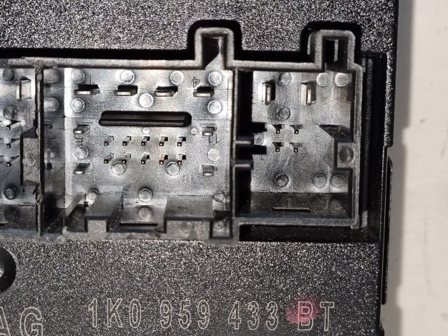 bontott VW GOLF V Komfort Elektronika