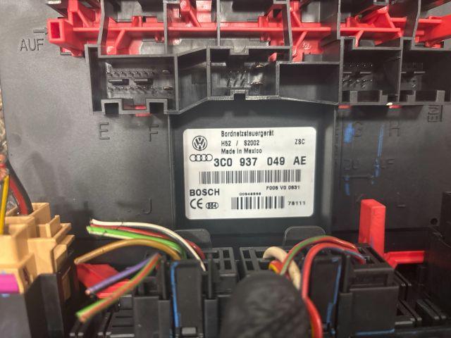 bontott VW GOLF V Komfort Elektronika