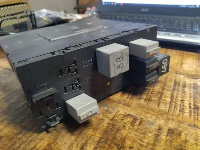 bontott VW GOLF V Komfort Elektronika