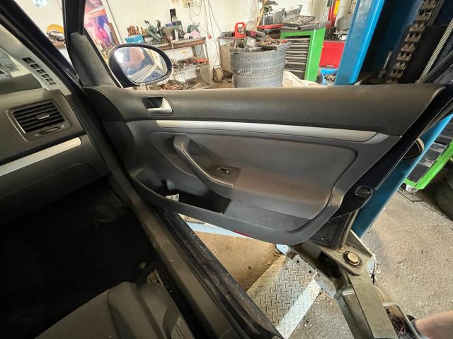 bontott VW GOLF V Komfort Elektronika