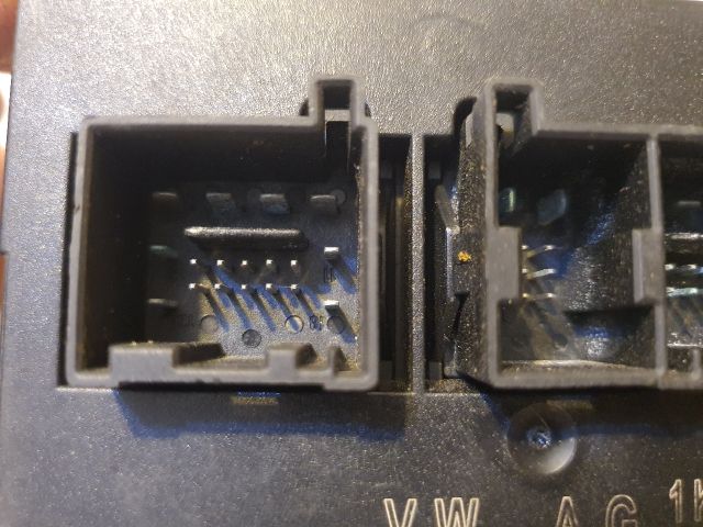 bontott VW GOLF V Komfort Elektronika