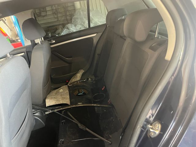 bontott VW GOLF V Komfort Elektronika