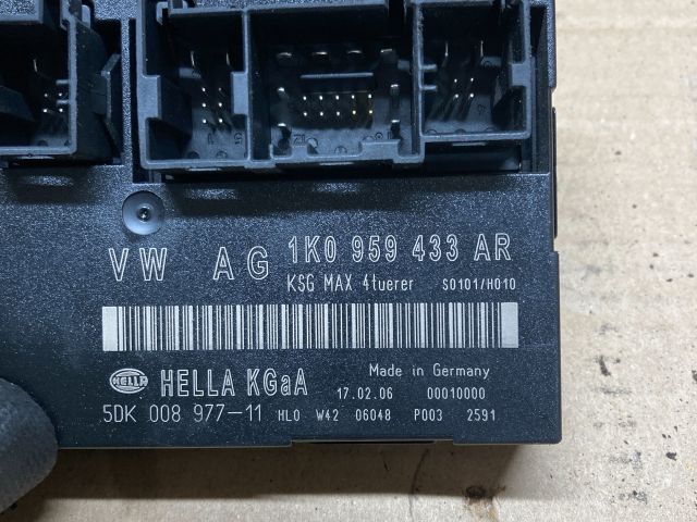 bontott VW GOLF V Komfort Elektronika