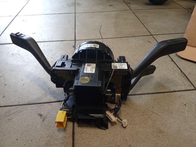 bontott VW GOLF V Komplett Kormánykapcsoló (Bajuszkapcsoló)