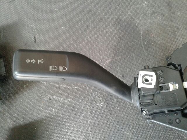 bontott VW GOLF V Komplett Kormánykapcsoló (Bajuszkapcsoló)