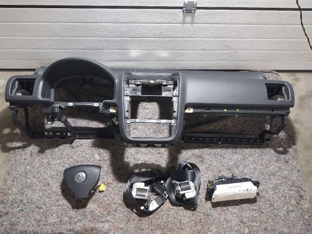 bontott VW GOLF V Komplett Légzsák Szett