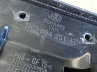 bontott VW GOLF V Könyöklő