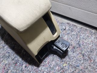 bontott VW GOLF V Könyöklő