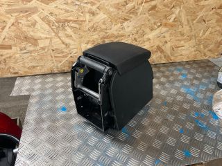 bontott VW GOLF V Könyöklő