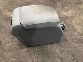 bontott VW GOLF V Könyöklő