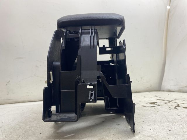 bontott VW GOLF V Könyöklő