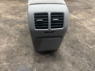 bontott VW GOLF V Könyöklő