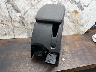 bontott VW GOLF V Könyöklő