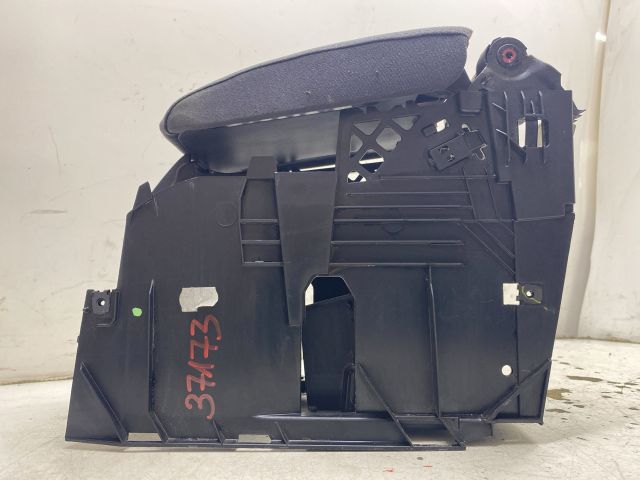 bontott VW GOLF V Könyöklő