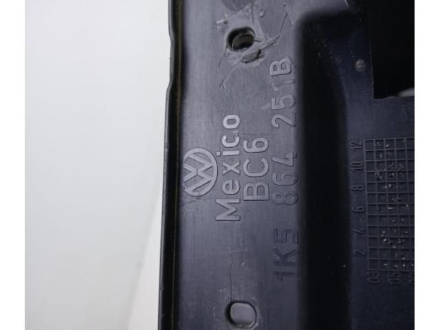 bontott VW GOLF V Könyöklő