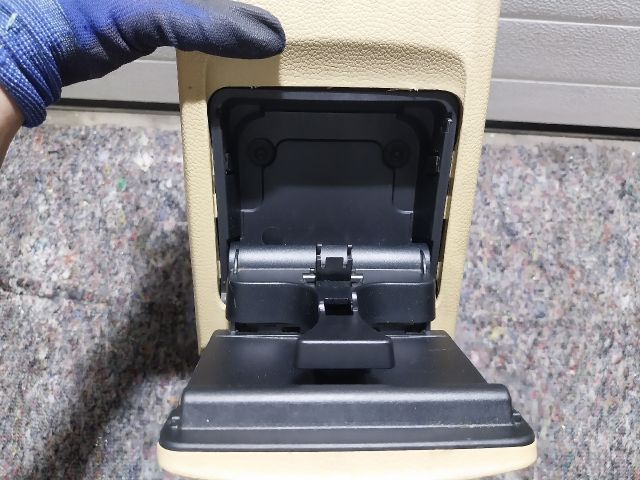 bontott VW GOLF V Könyöklő