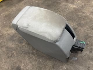 bontott VW GOLF V Könyöklő