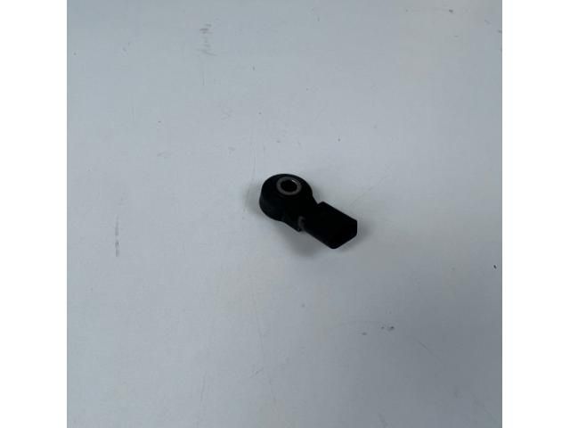 bontott VW GOLF V Kopogás Jeladó