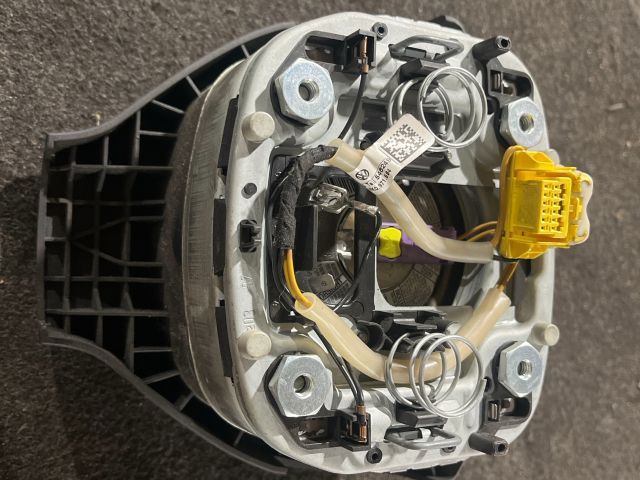 bontott VW GOLF V Kormánylégzsák