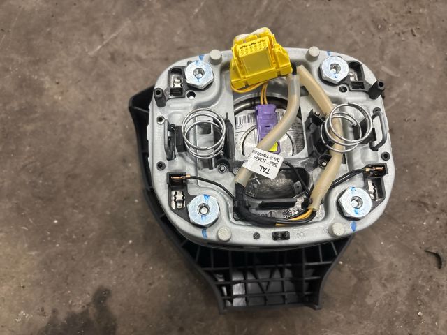 bontott VW GOLF V Kormánylégzsák