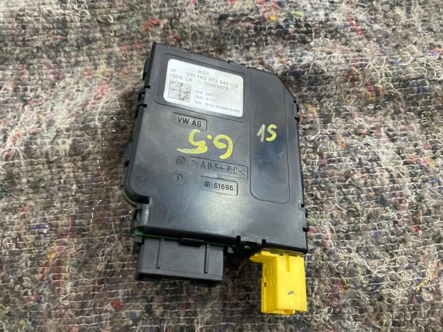 bontott VW GOLF V Kormánymű Elektronika