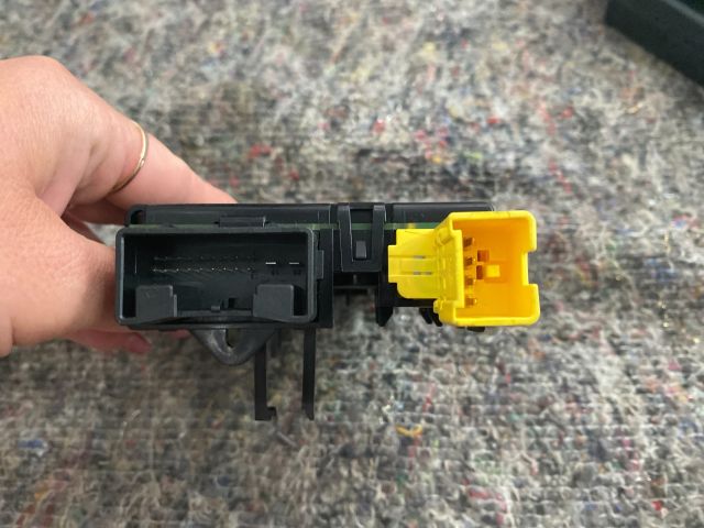 bontott VW GOLF V Kormánymű Elektronika