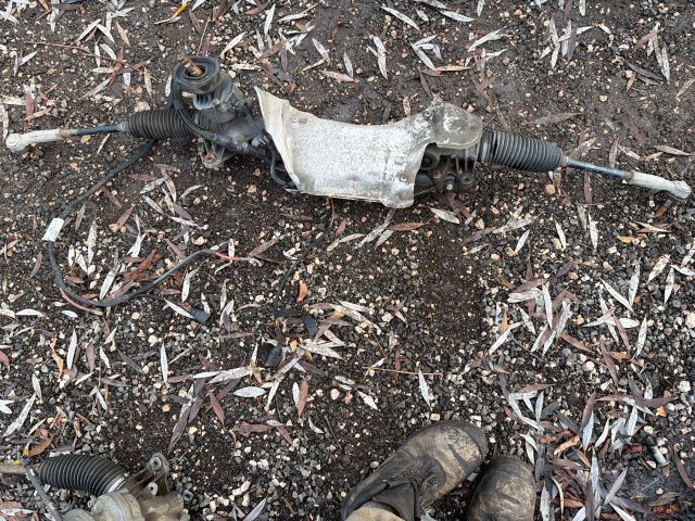 bontott VW GOLF V Kormánymű Szervós