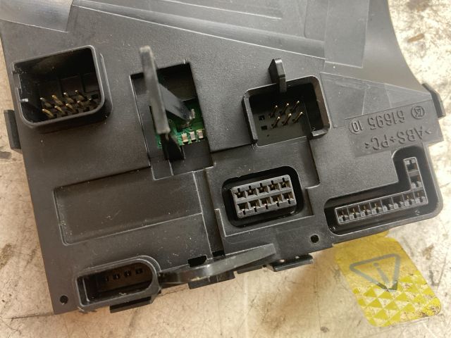 bontott VW GOLF V Kormányoszlop Vezérlő