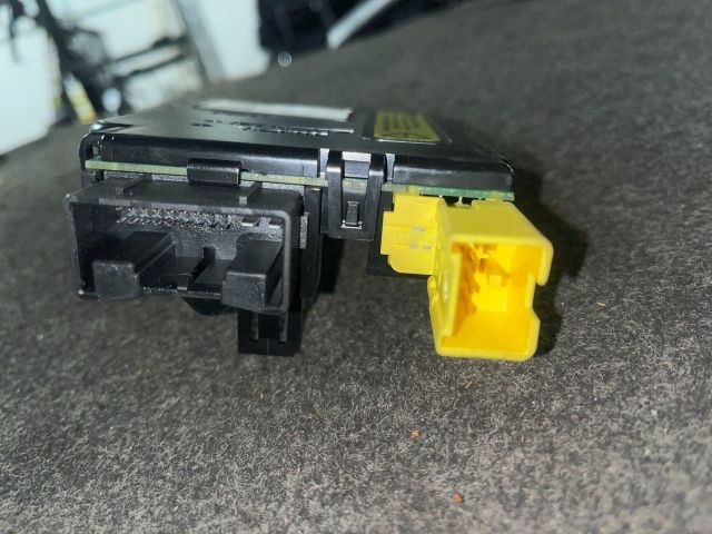 bontott VW GOLF V Kormányoszlop Vezérlő