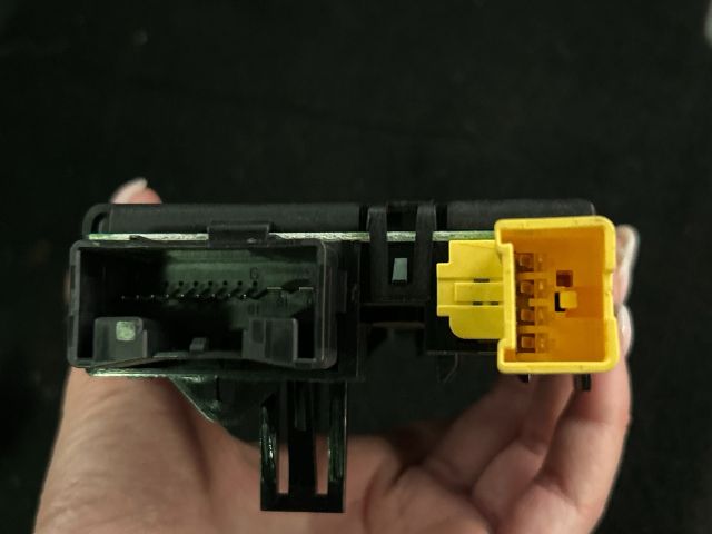 bontott VW GOLF V Kormányoszlop Vezérlő