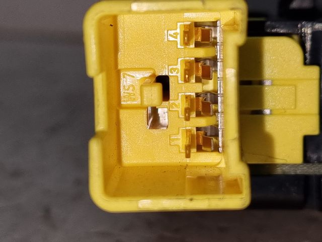 bontott VW GOLF V Kormányoszlop Vezérlő