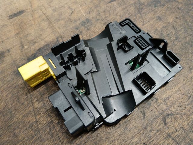 bontott VW GOLF V Kormányoszlop Vezérlő