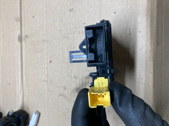 bontott VW GOLF V Kormányoszlop Vezérlő