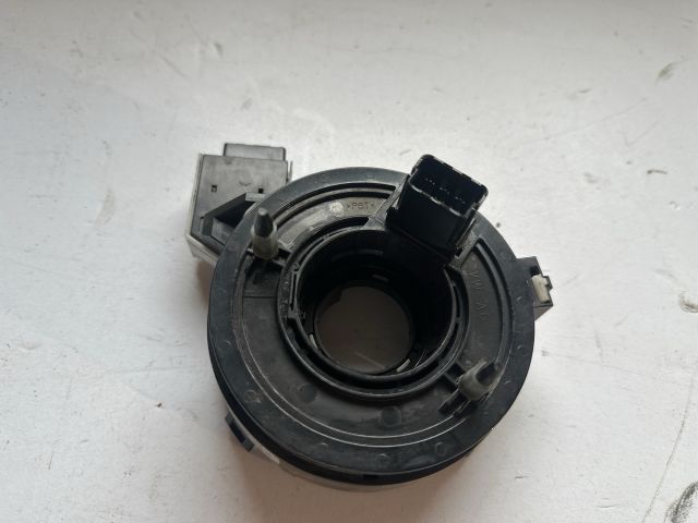 bontott VW GOLF V Kormányszög Jeladó