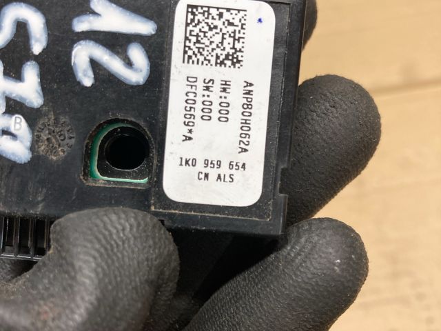 bontott VW GOLF V Kormányszög Jeladó