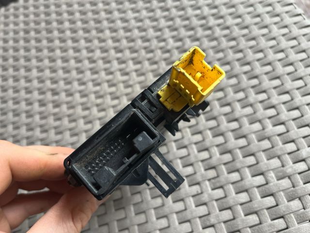 bontott VW GOLF V Kormányszög Jeladó