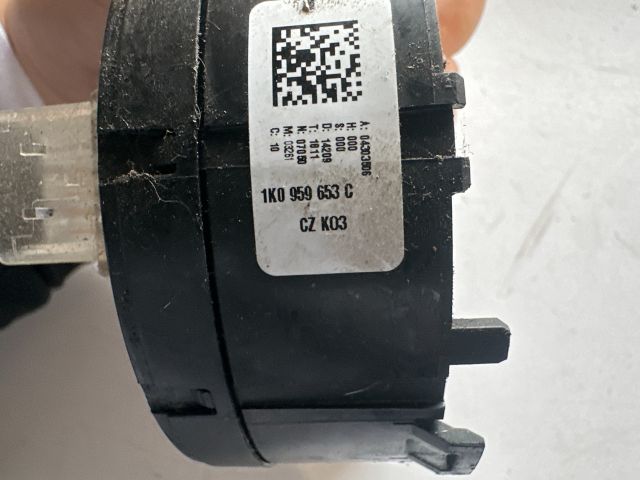 bontott VW GOLF V Kormányszög Jeladó