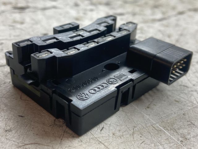 bontott VW GOLF V Kormányszög Jeladó