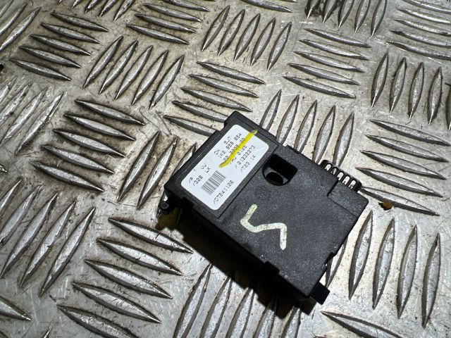 bontott VW GOLF V Kormányszög Jeladó