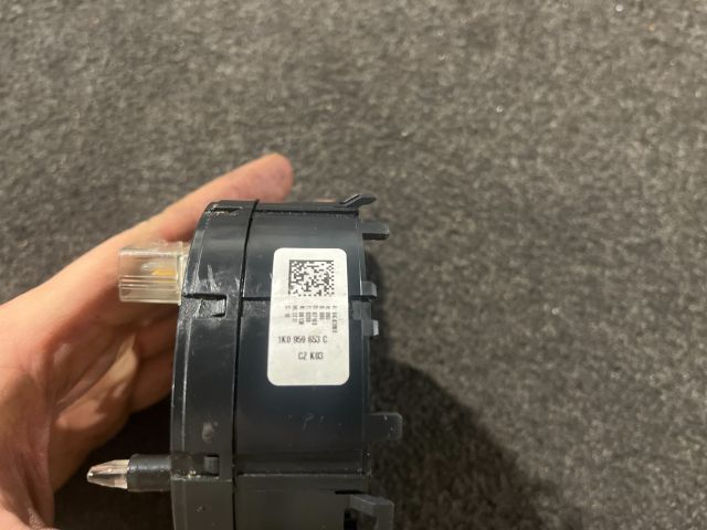 bontott VW GOLF V Kormányszög Jeladó