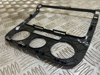 bontott VW GOLF V Középkonzol Keret