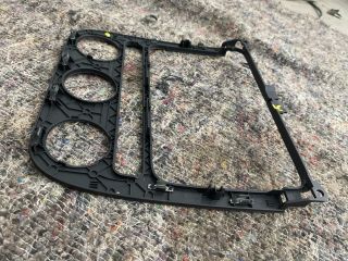 bontott VW GOLF V Középkonzol Keret