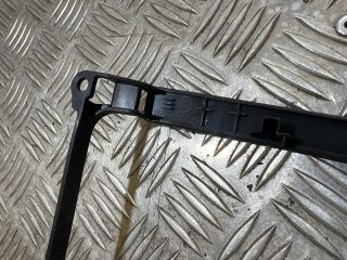 bontott VW GOLF V Középkonzol Keret