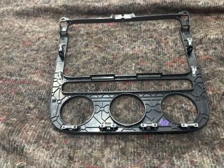 bontott VW GOLF V Középkonzol Keret