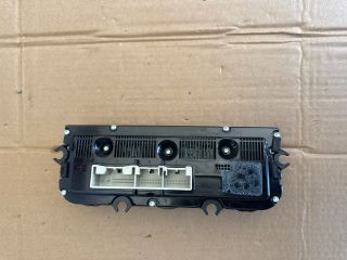 bontott VW GOLF V Középkonzol Vezérlő Panel