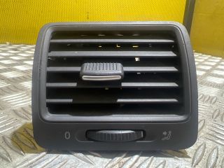 bontott VW GOLF V Középső Bal Szellőző