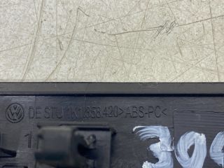 bontott VW GOLF V Középső Műszerfal Díszléc