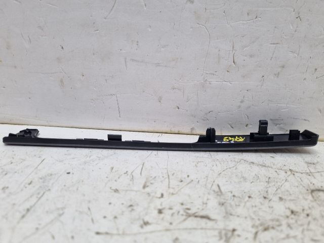 bontott VW GOLF V Középső Műszerfal Díszléc