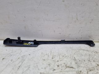 bontott VW GOLF V Középső Műszerfal Díszléc